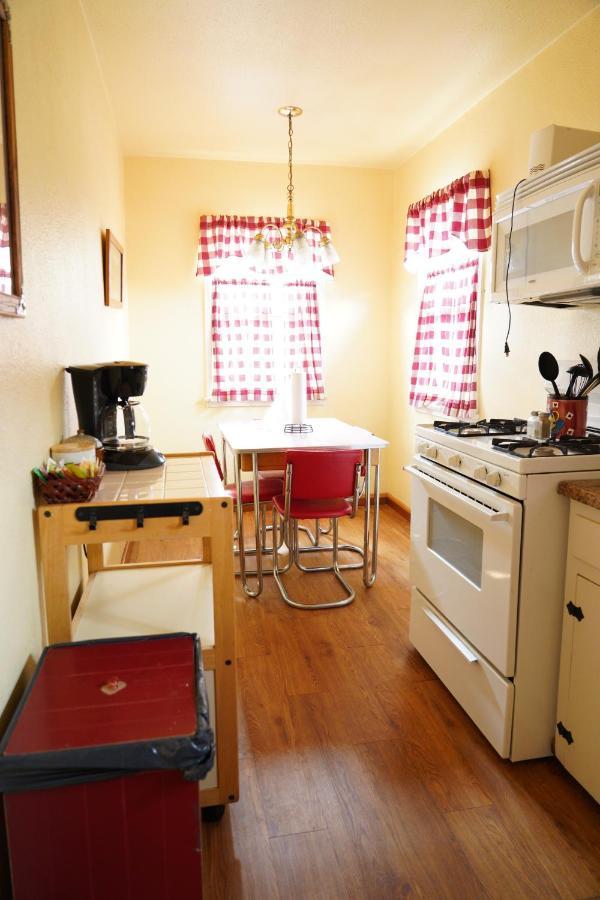 Hillcrest Suites & Cabins Big Bear Lake Exteriör bild
