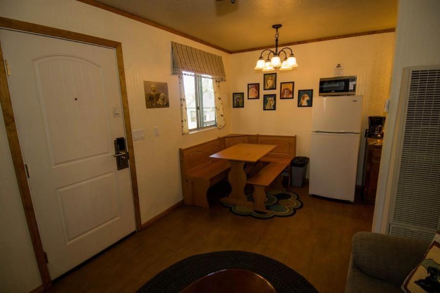 Hillcrest Suites & Cabins Big Bear Lake Exteriör bild