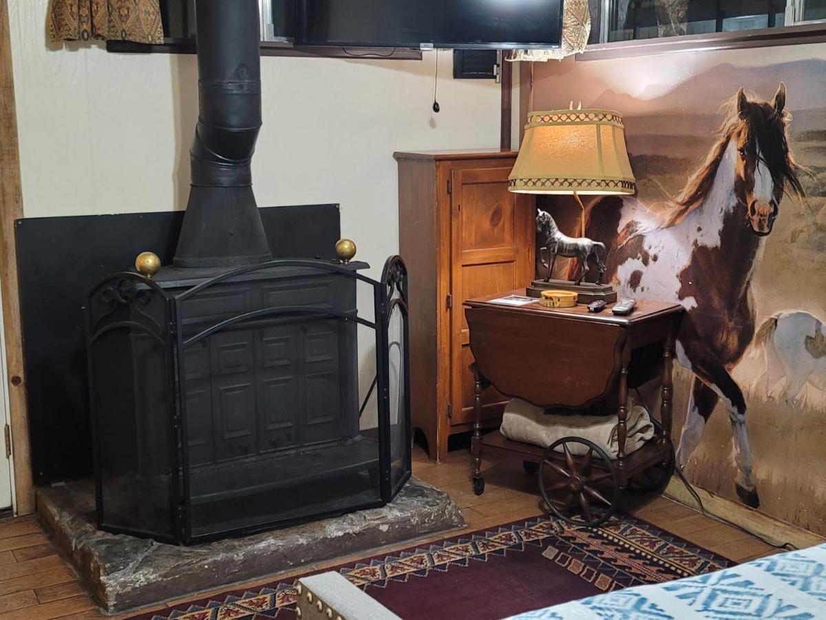 Hillcrest Suites & Cabins Big Bear Lake Exteriör bild