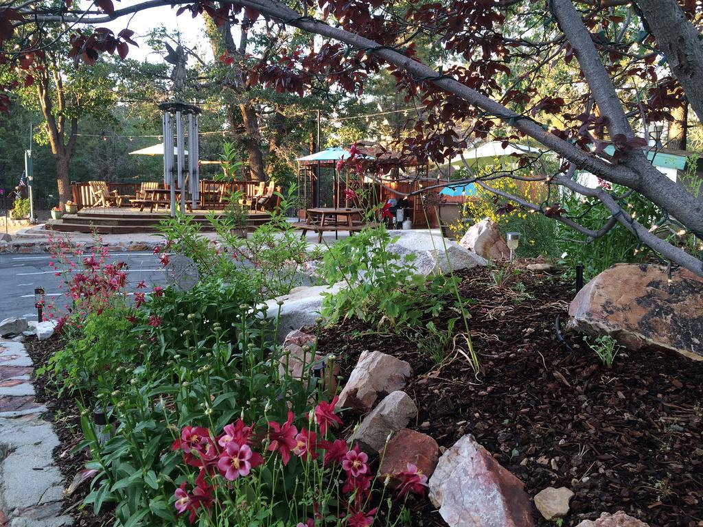 Hillcrest Suites & Cabins Big Bear Lake Exteriör bild