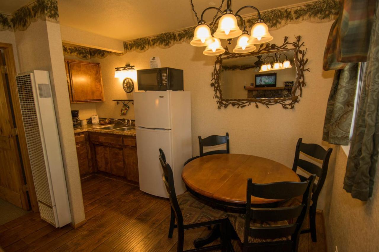 Hillcrest Suites & Cabins Big Bear Lake Exteriör bild