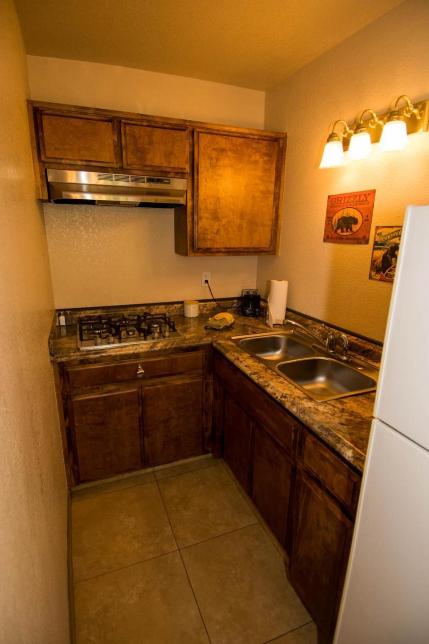 Hillcrest Suites & Cabins Big Bear Lake Exteriör bild